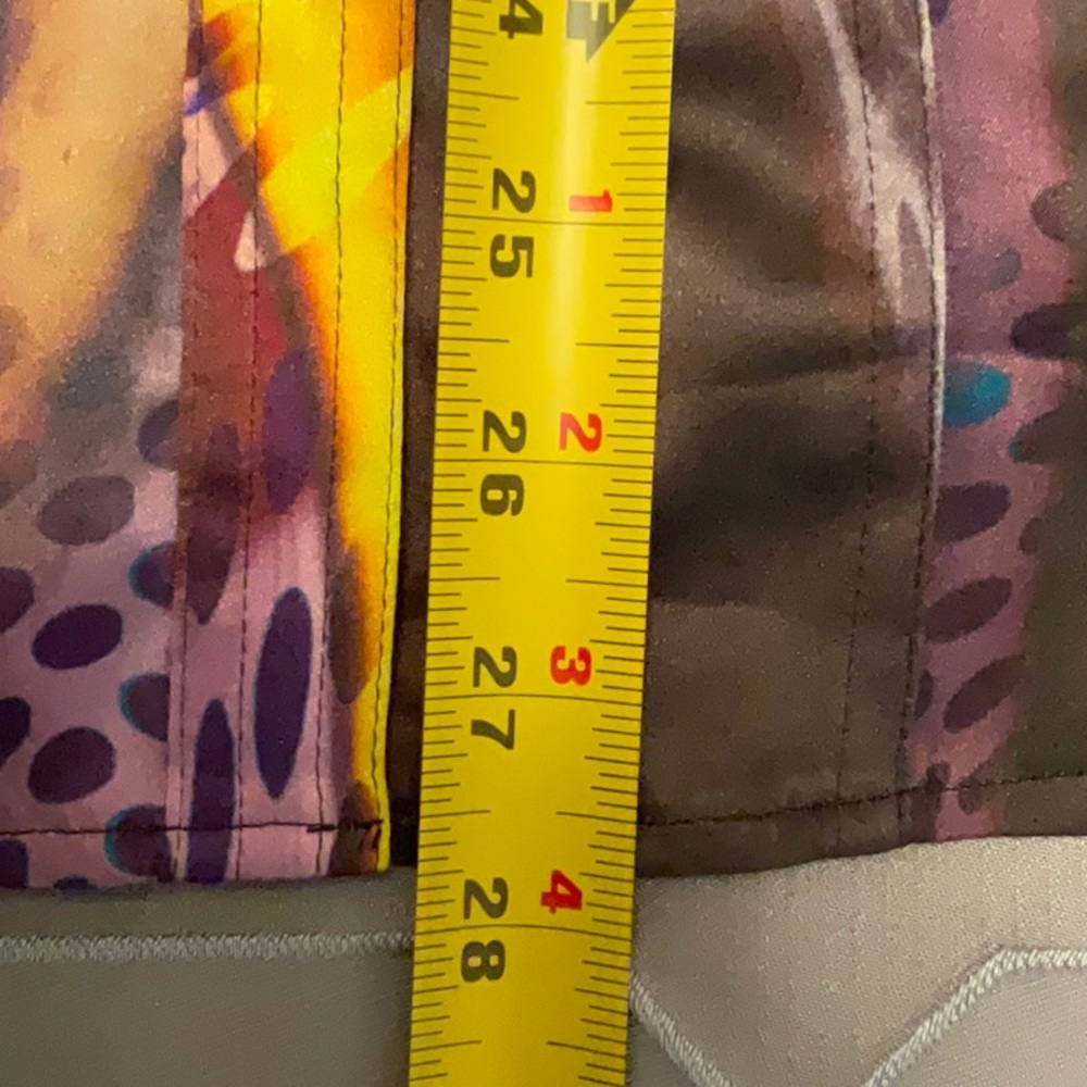 Colorful Button-Up Shirt with Abstract Pattern - Picture 9 of 9